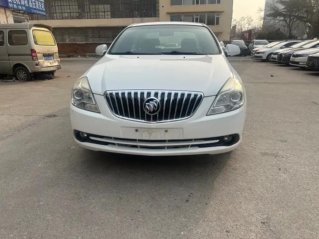 Buick Excelle 2015 — фото 2