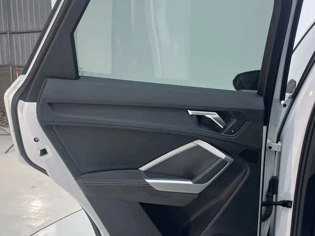 Audi Q3 2022 — фото 27