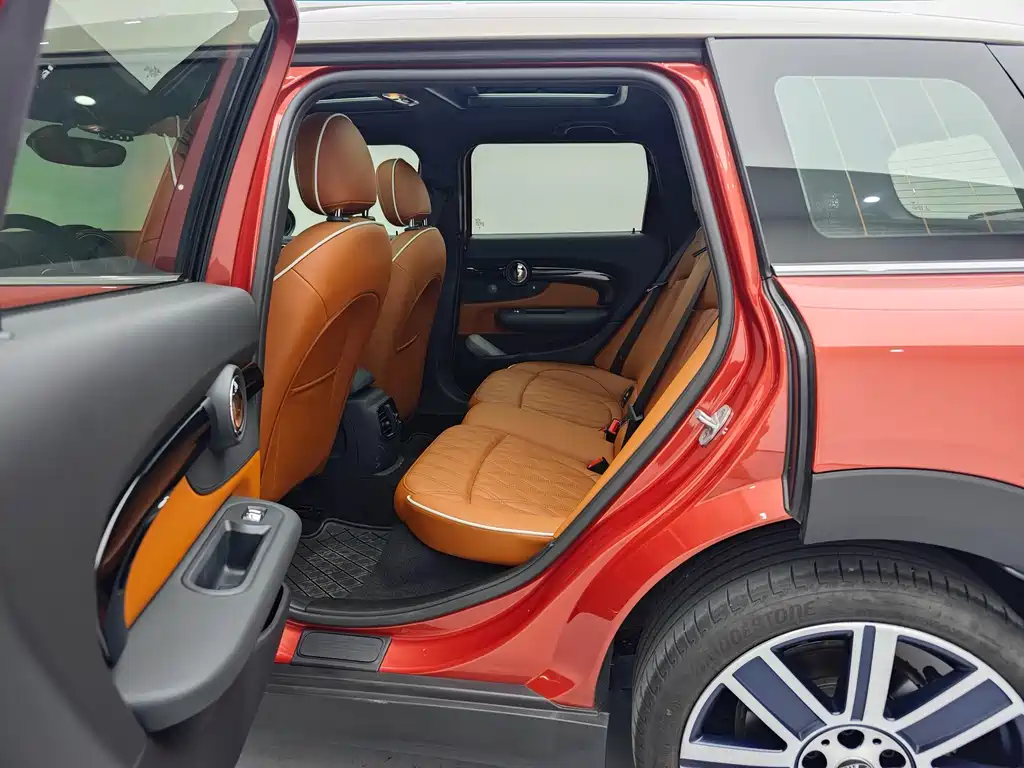 MINI Clubman 2023 — фото 20