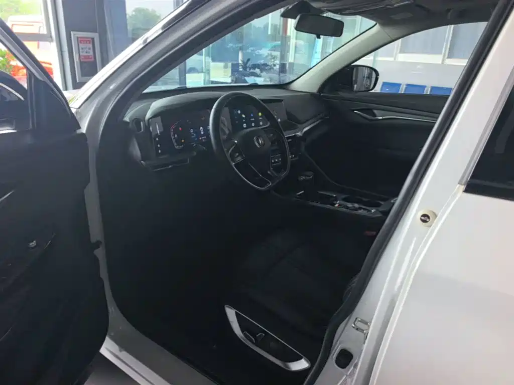 Changan CS75 PLUS 2023 — фото 16