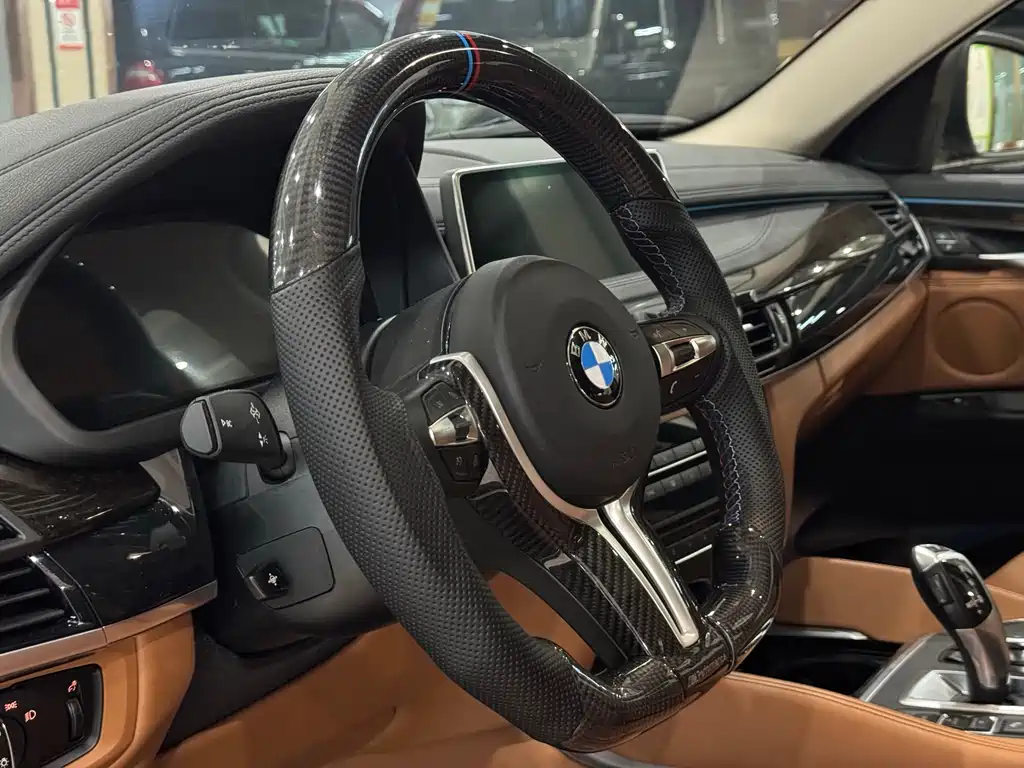 BMW X6 2016 — фото 11
