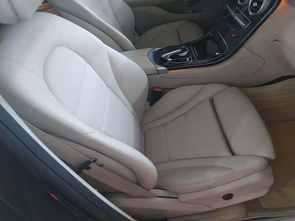Mercedes-Benz GLC 2018 — фото 20