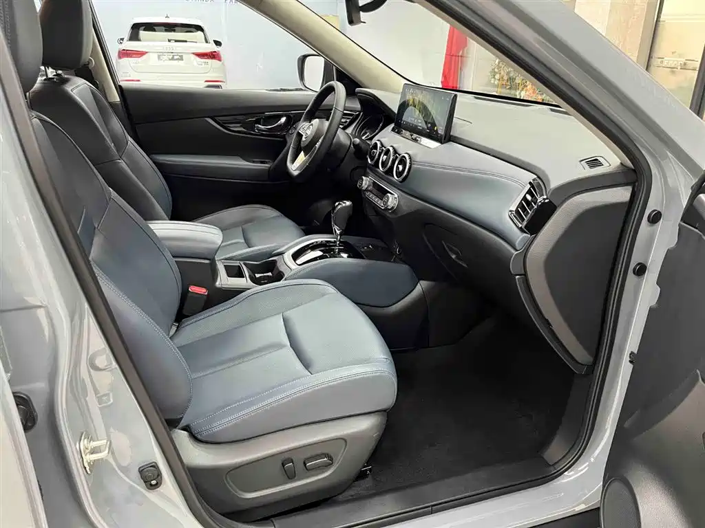 Nissan X-Trail 2025 — фото 12