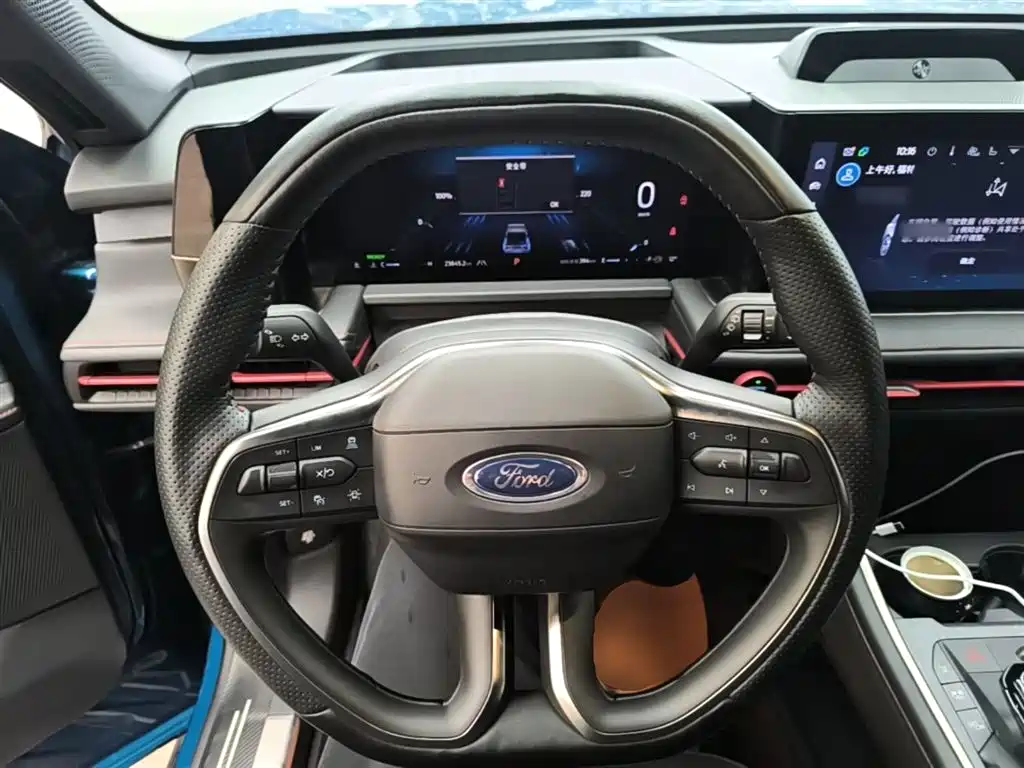 Ford Edge 2023 — фото 11