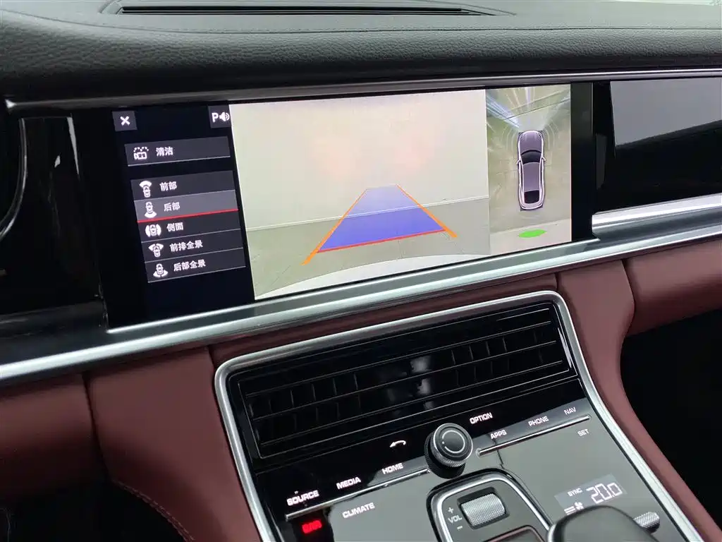 Porsche Panamera 2019 — фото 15
