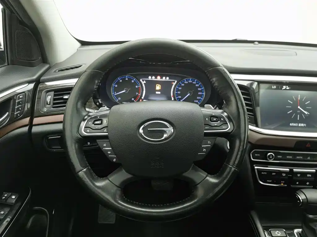 GAC Motor Trumpchi GS8 2017 — фото 11