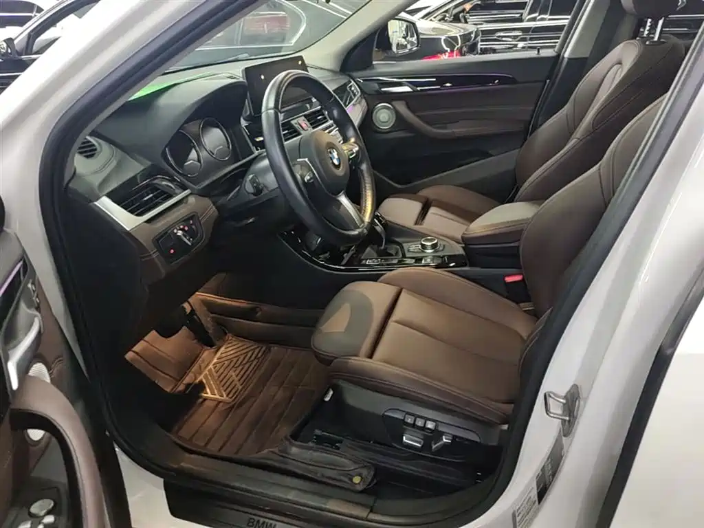 BMW X2 2023 — фото 15