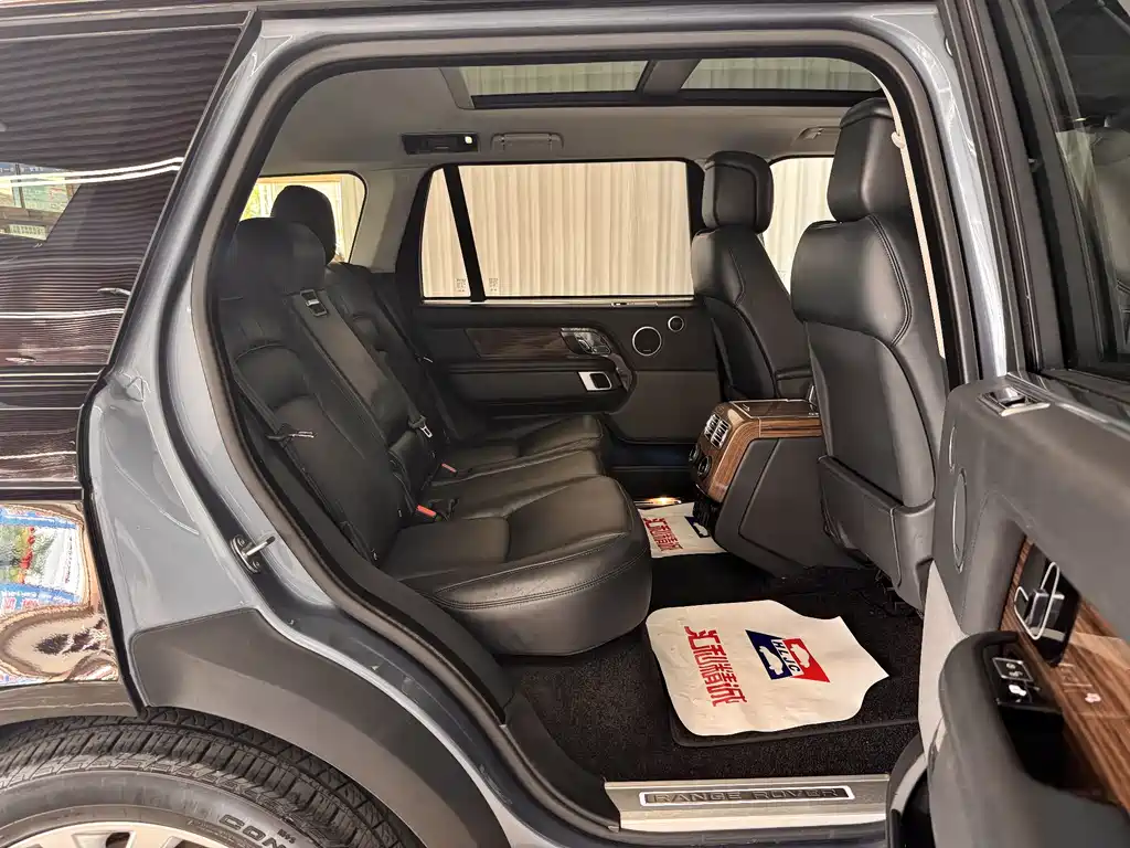 Land Rover Range Rover 2019 — фото 15