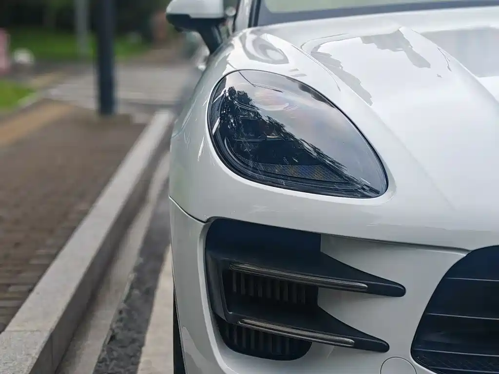 Porsche Macan 2015 — фото 18