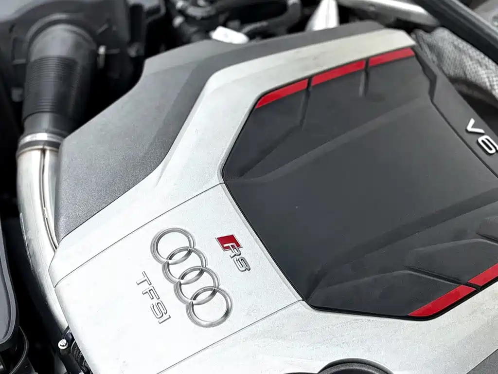 Audi RS 4 2023 — фото 14
