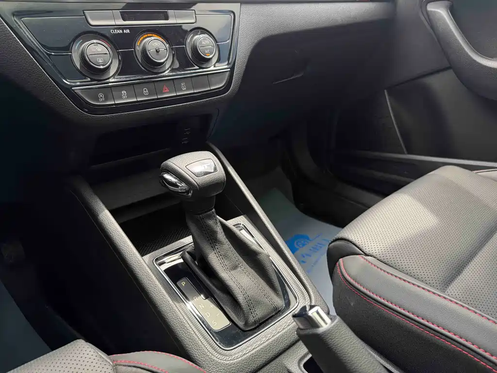 Skoda Kamiq 2023 — фото 13