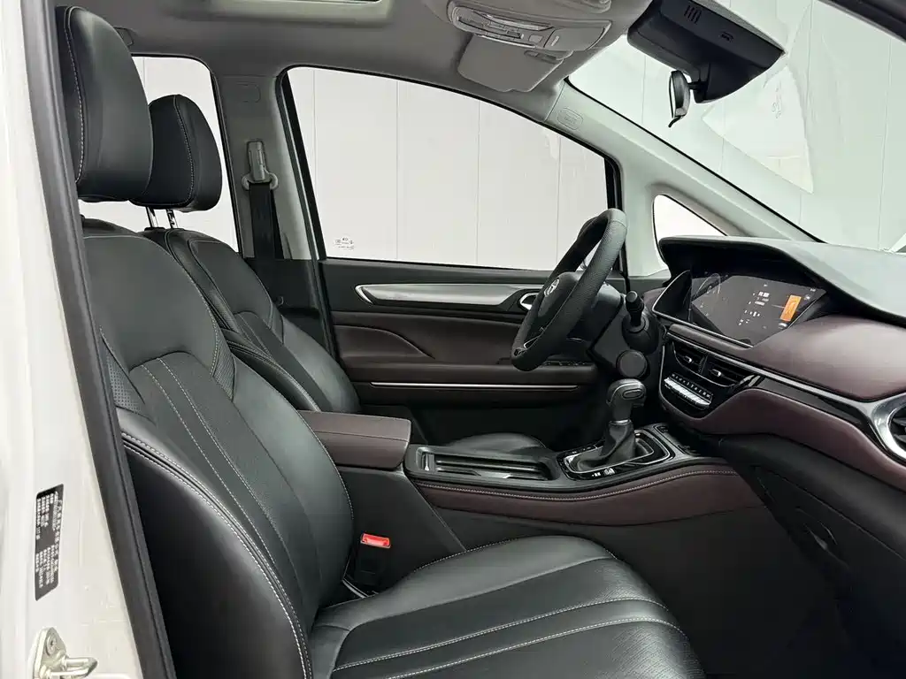 GAC Motor Trumpchi M6 2022 — фото 22