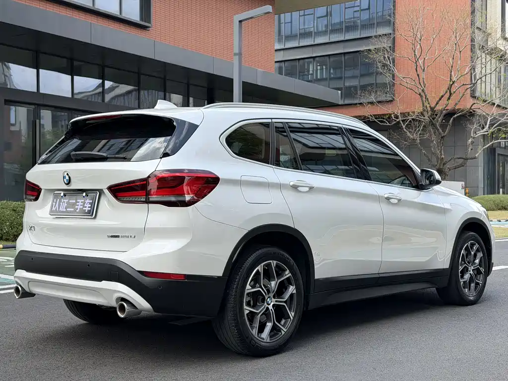 BMW X1 2022 — фото 6
