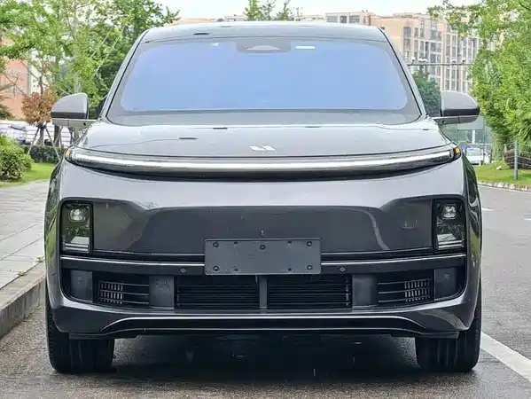 Li Auto L8 2023