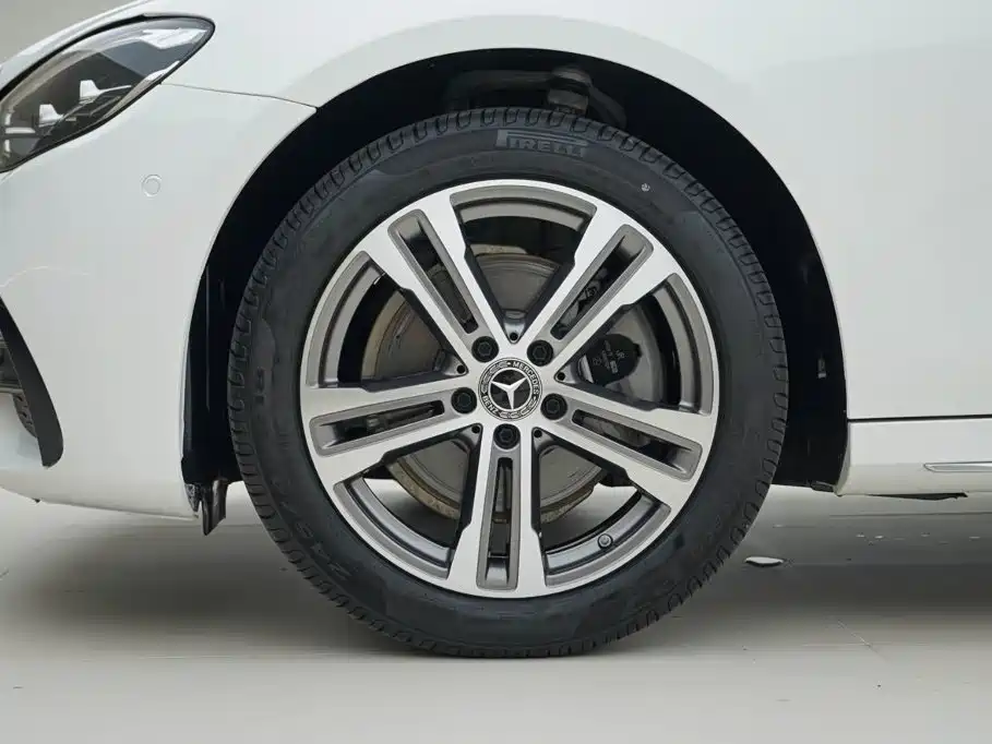 Mercedes-Benz E-Class 2021 — фото 15