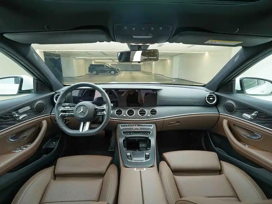 Mercedes-Benz E-Class 2021 — фото 20