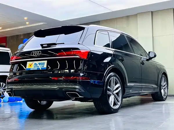 Audi Q7 2024