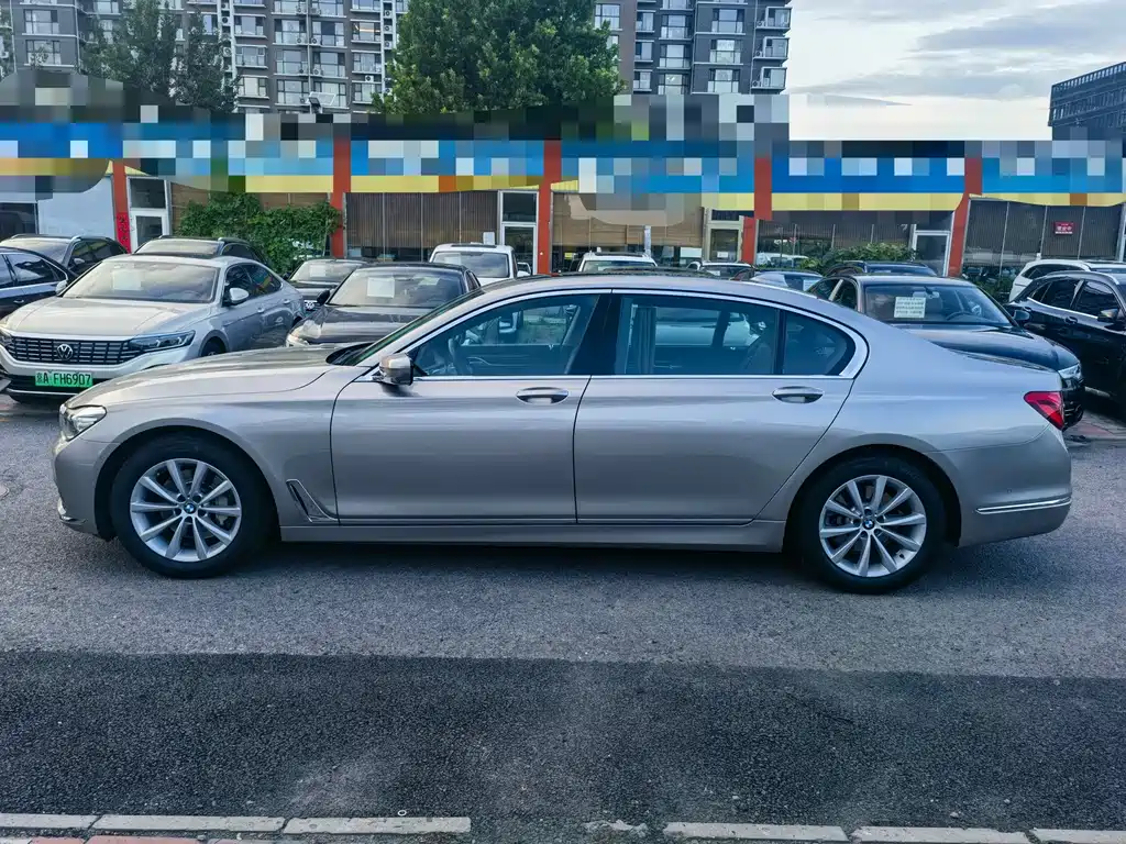 BMW 7 Series 2017 — фото 4