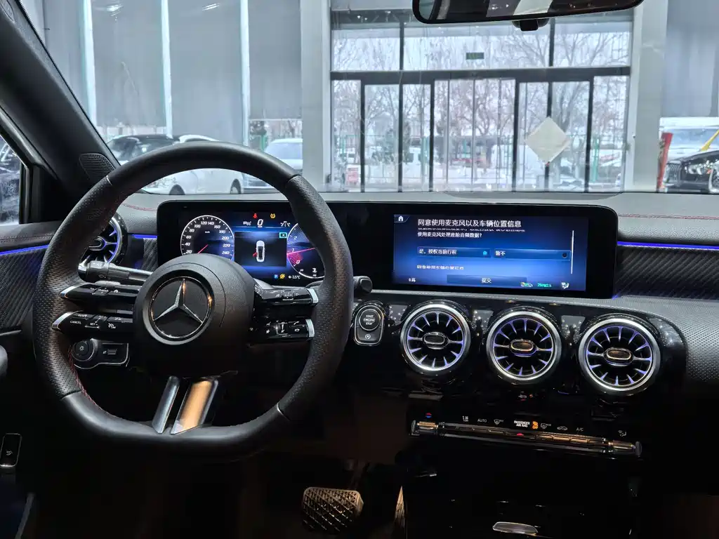 Mercedes-Benz A-Class 2024 — фото 8