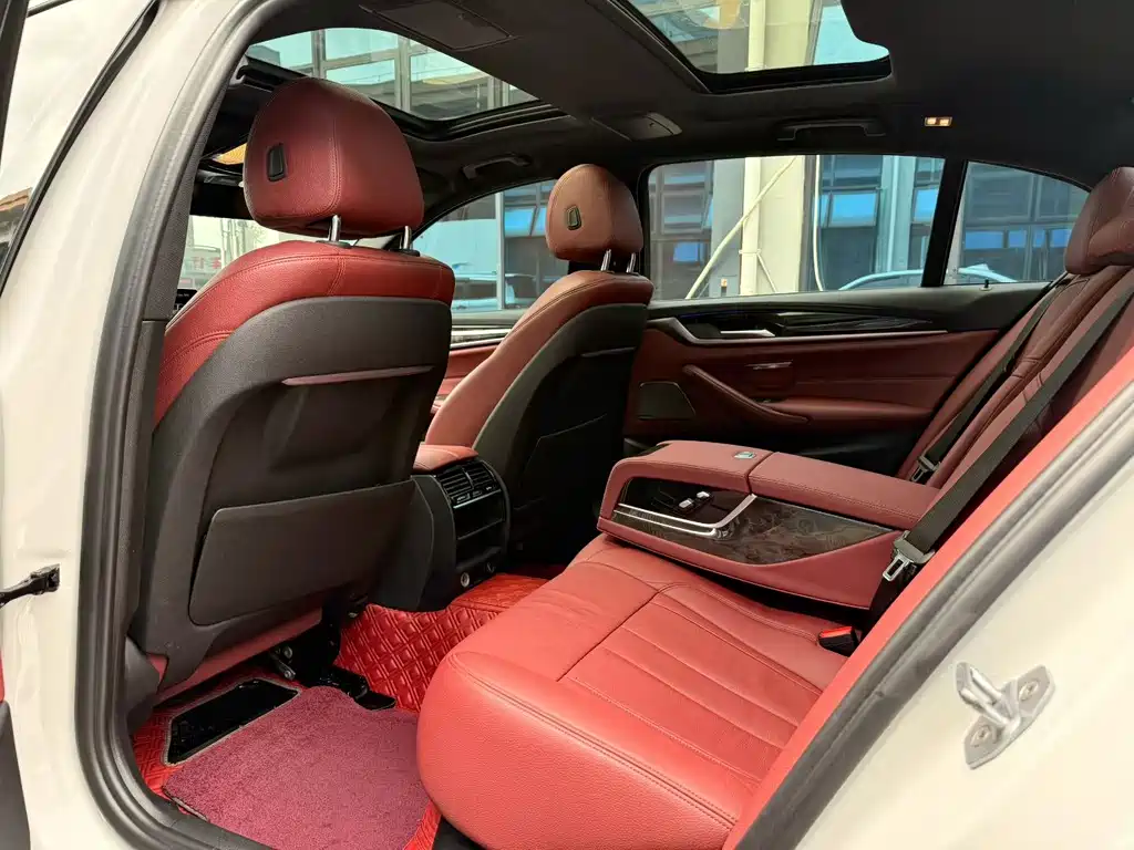 BMW 5 Series 2019