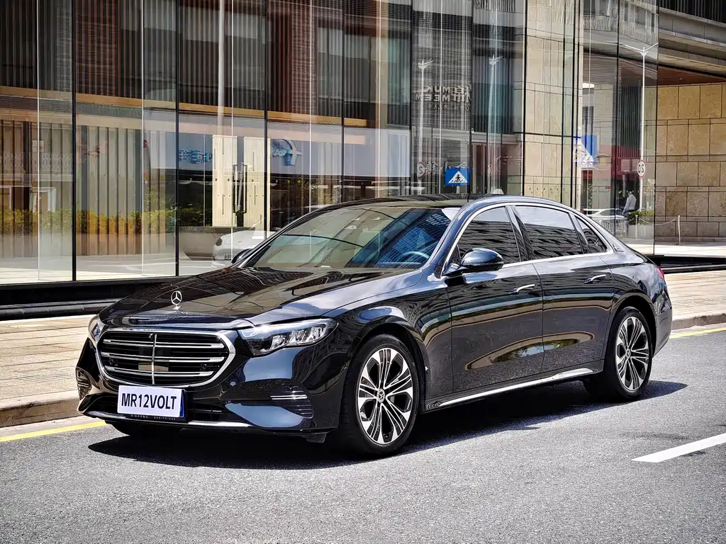 Mercedes-Benz E-Class 2025