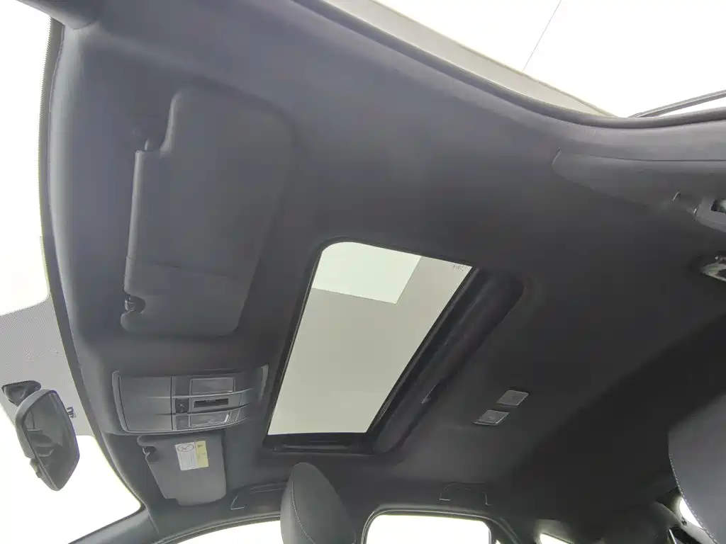 Mazda CX-4 2018 — фото 14