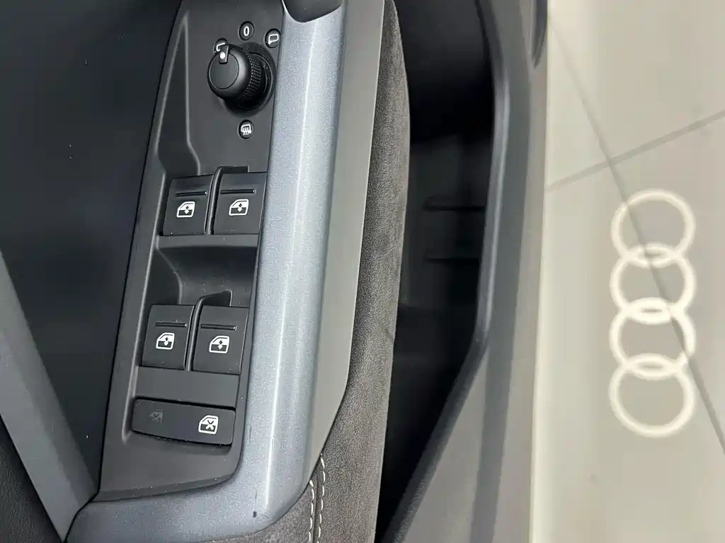 Audi Q3 Sportback 2022 — фото 20