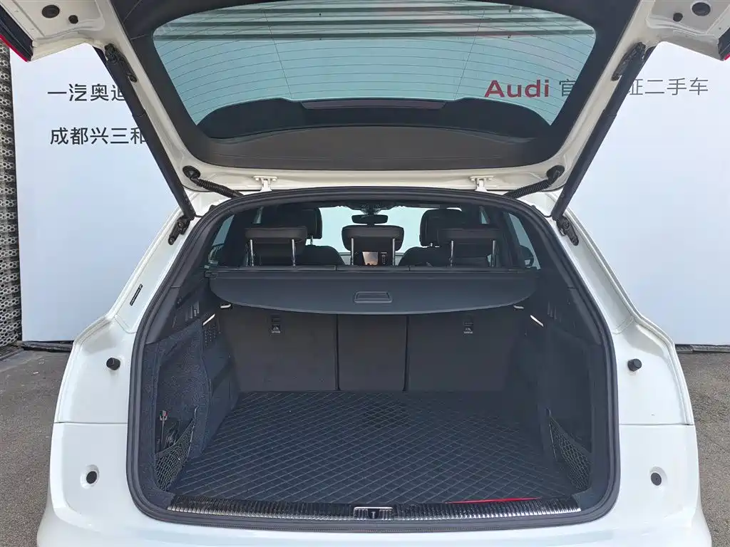 Audi Q5L 2023 — фото 17