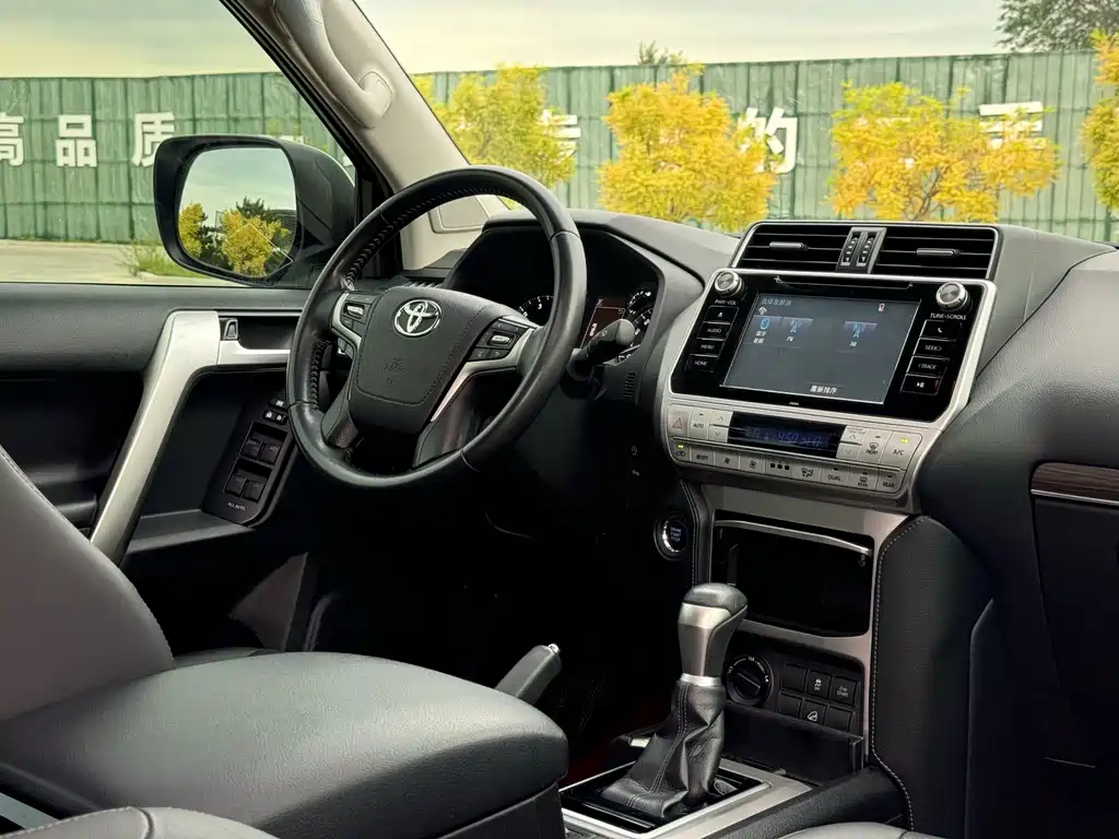 Toyota Prado 2019 — фото 19