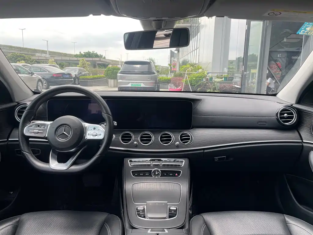 Mercedes-Benz E-Class 2020 — фото 9