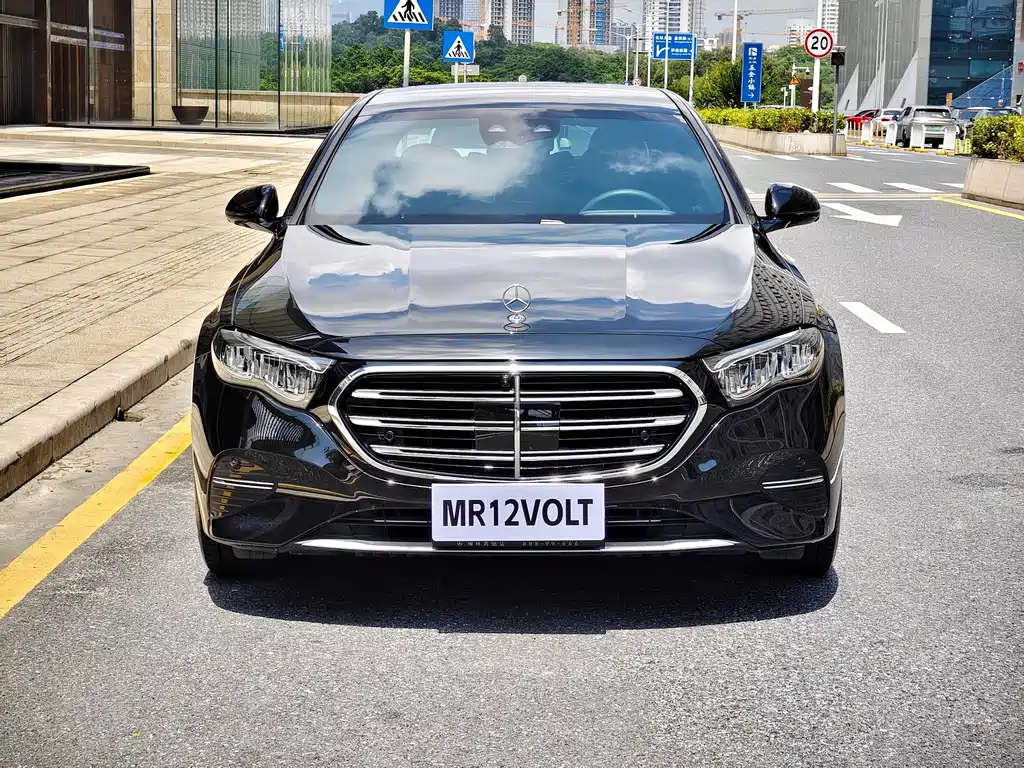 Mercedes-Benz E-Class 2025