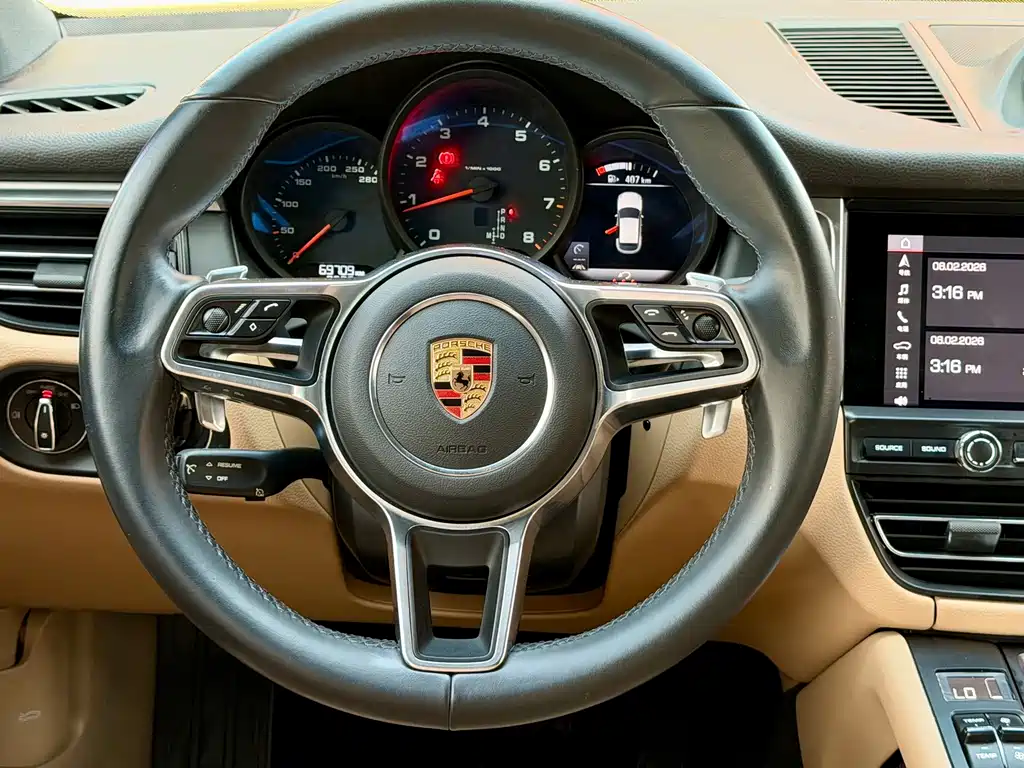 Porsche Macan 2020 — фото 17