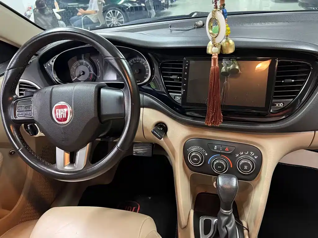 Fiat Viaggio 2013 — фото 14