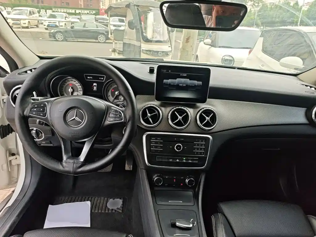 Mercedes-Benz GLA 2016 — фото 10