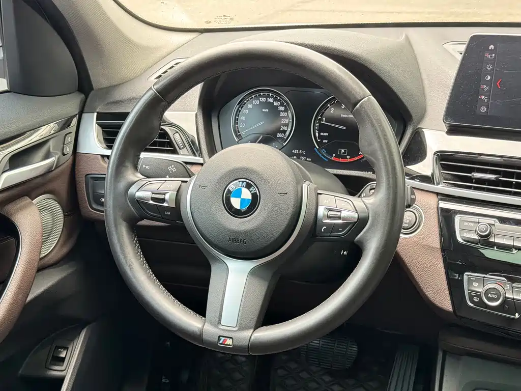 BMW X1 2021 — фото 9