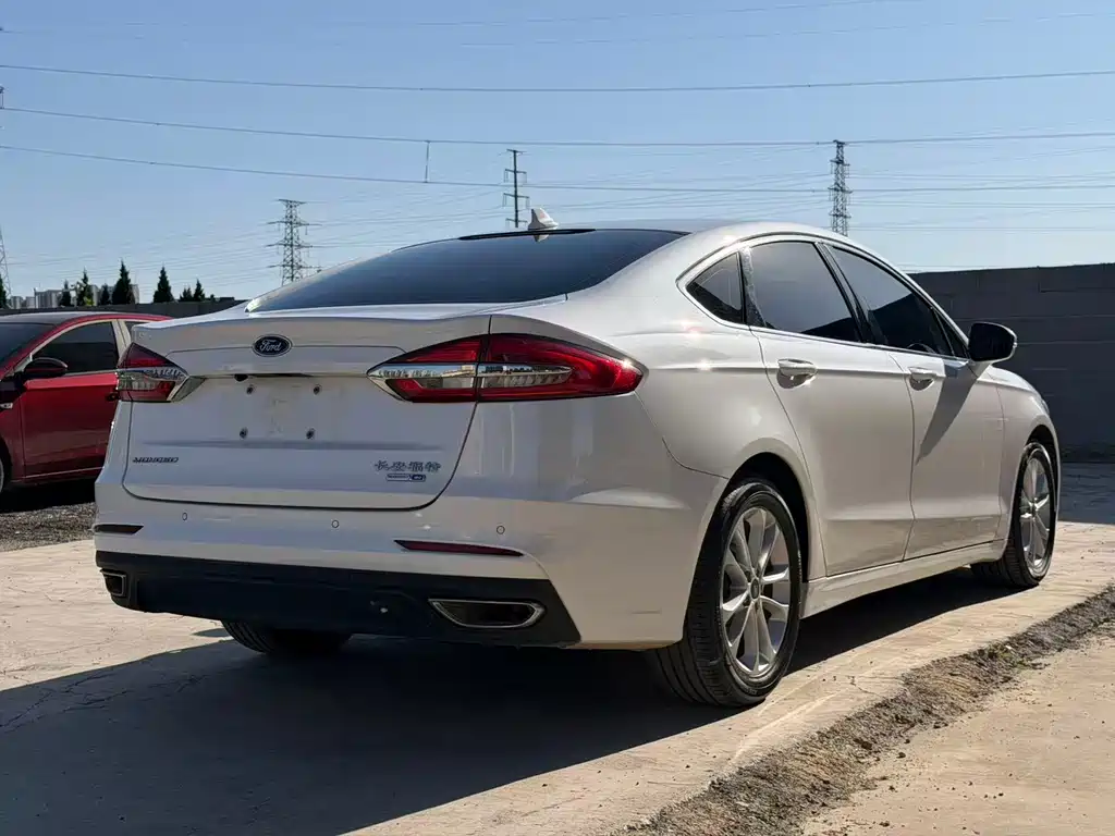 Ford Mondeo 2019 — фото 4