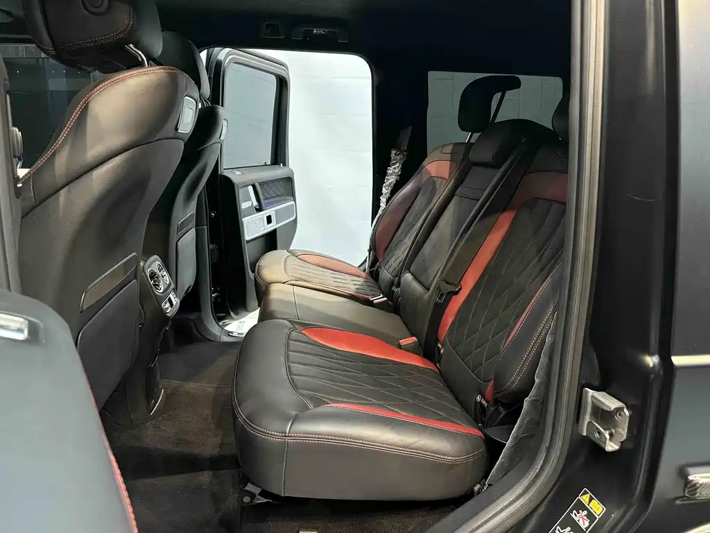 Mercedes-Benz G-Class 2023 — фото 15