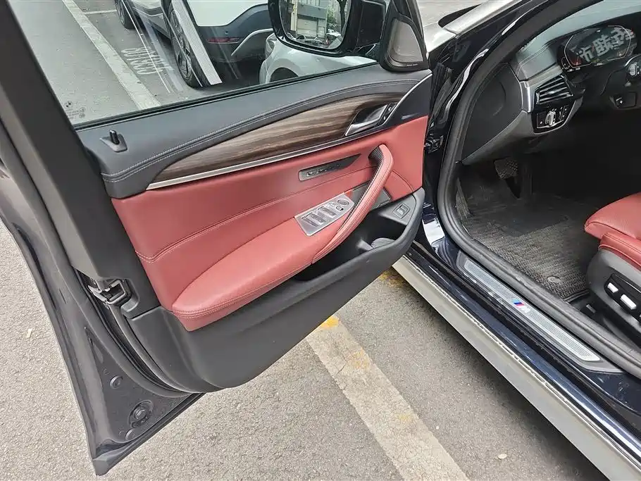 BMW 5 Series 2022