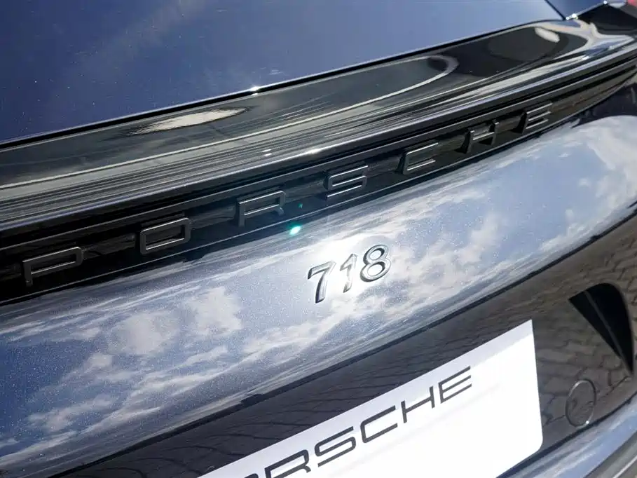 Porsche 718 2025 — фото 10