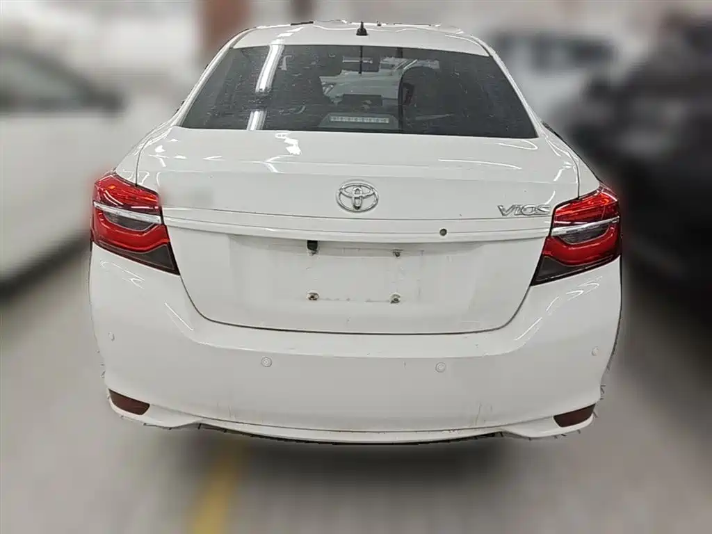 Toyota Vios 2023 — фото 10