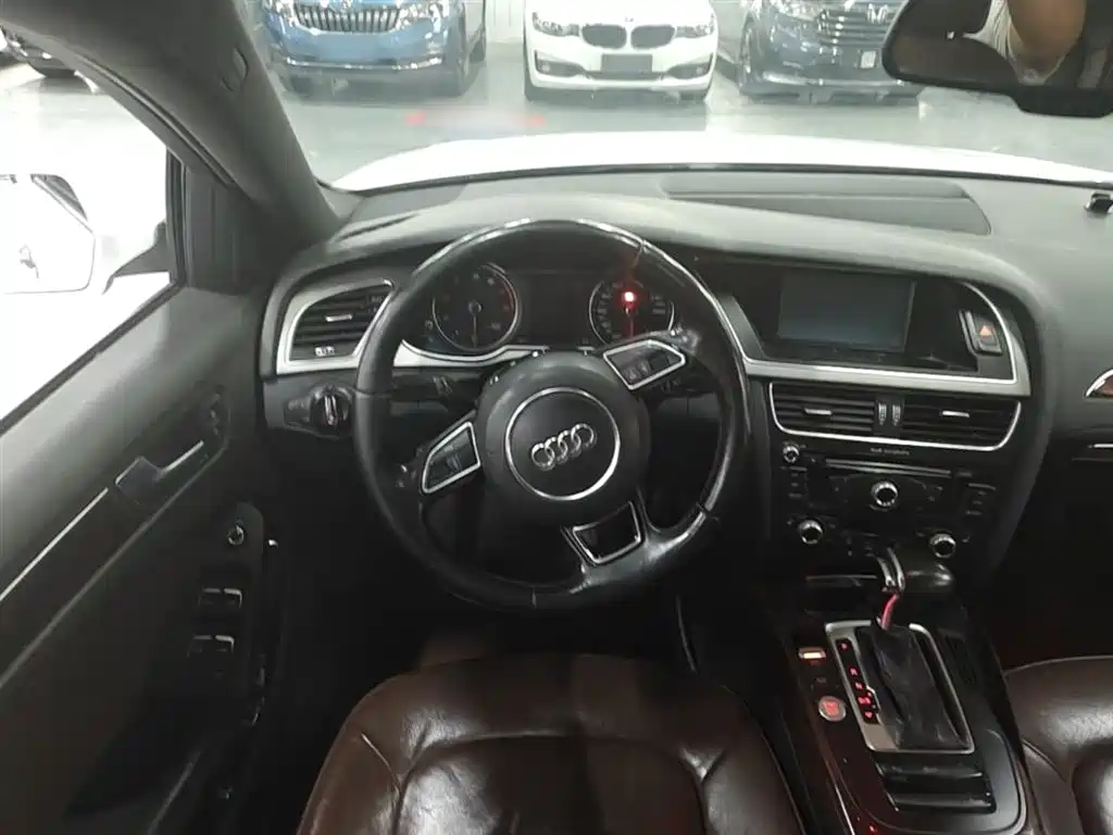 Audi A4L 2016 — фото 11