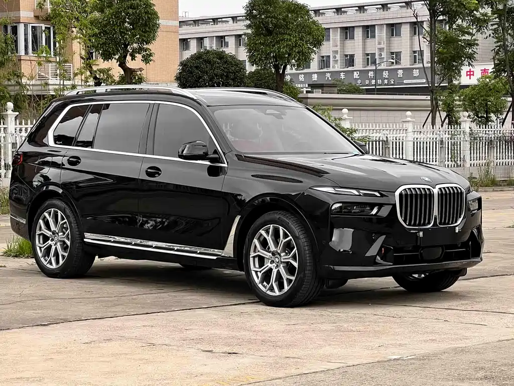 BMW X7 2024