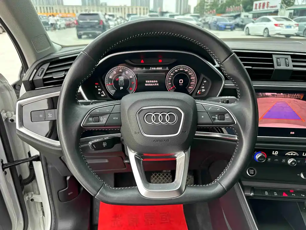 Audi Q3 2022 — фото 14