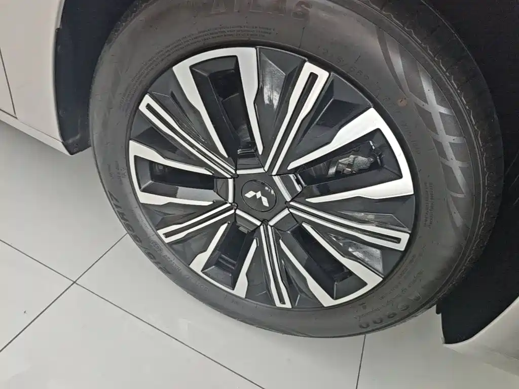 Wuling Starlight 730 EV 2025 — фото 14