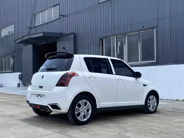 Suzuki Swift 2015