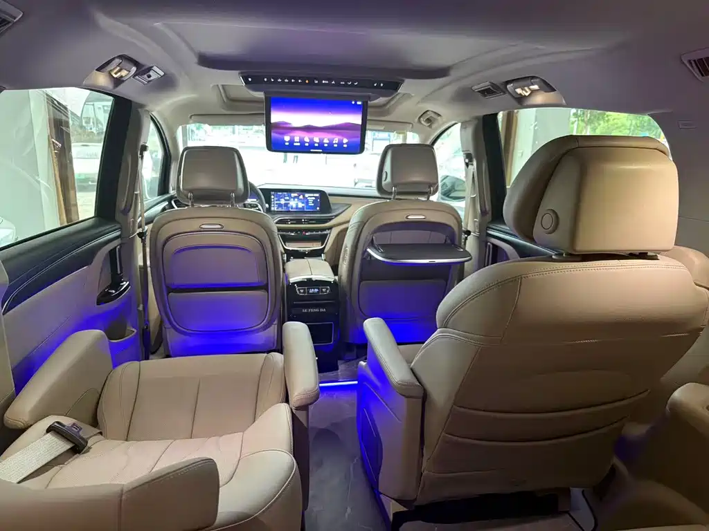 Buick GL8 New Energy 2025 — фото 13