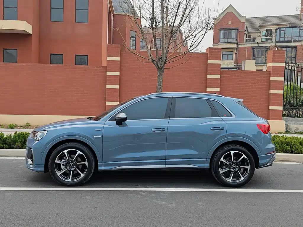 Audi Q3 2023 — фото 19