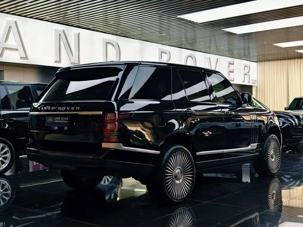 Land Rover Range Rover 2015 — фото 12