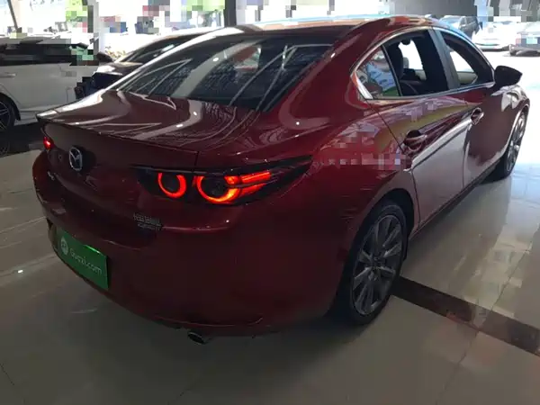 Mazda 3 Axela 2022