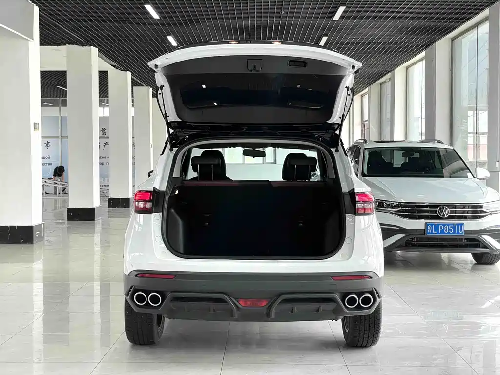 Geely Binyue 2022 — фото 16